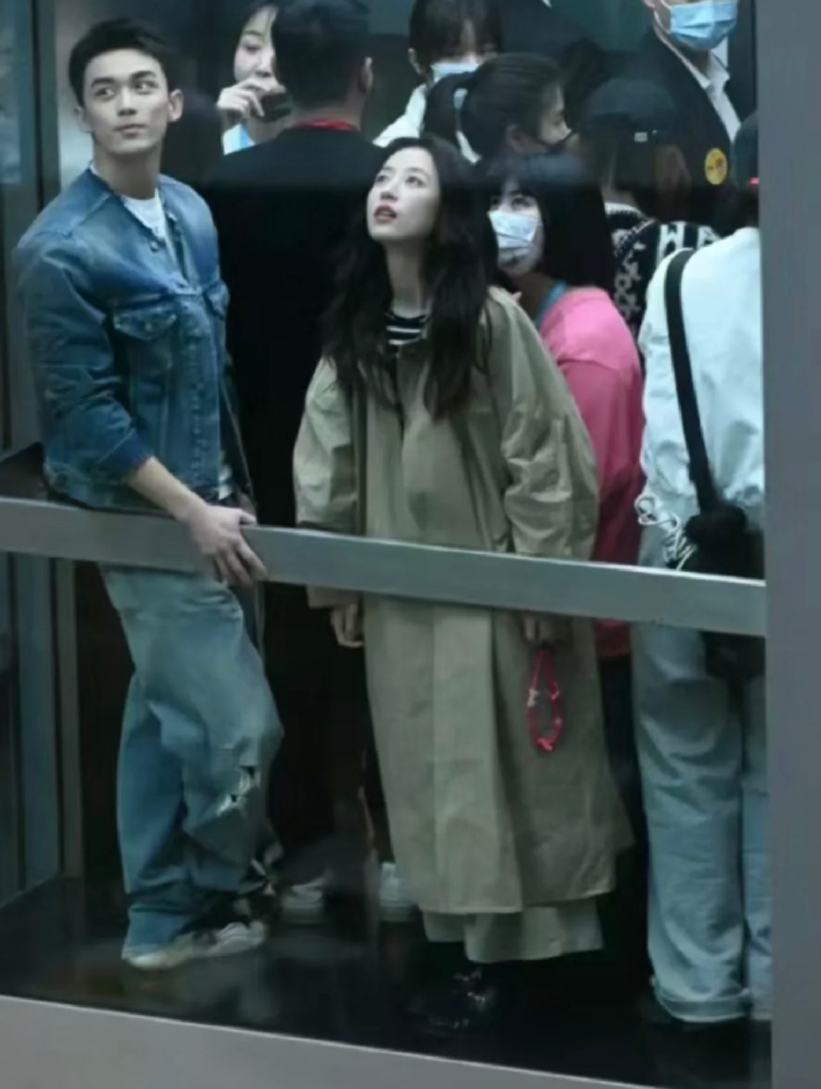 我发现，厉害的女孩都有一个共性： ​​​