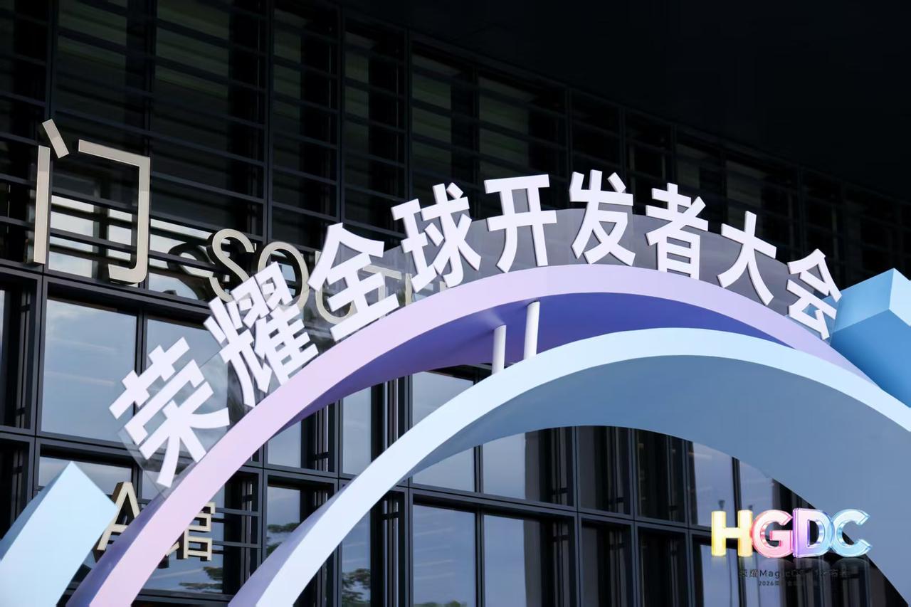 说句实话，这两年手机厂商吹电池我已经听麻了，什么大容量什么快充，拿到手该焦虑还是