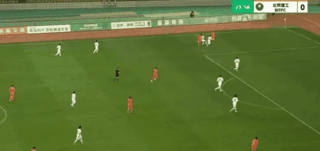 第24分钟！邓淳泽破门！山东泰山B队2-0北京理工。 