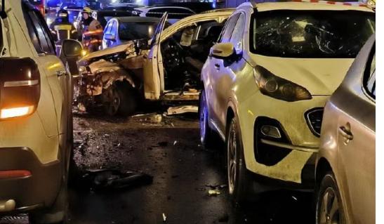 乌克兰这次把手伸得太长了，在莫斯科把普京的亲信当场炸死，越绝望的人越疯狂。
 