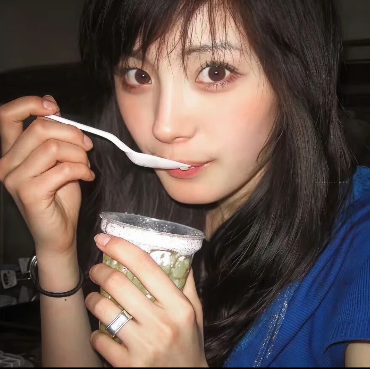 杨幂杨幂 💚杨幂0912生日快乐“一万次的心动寄存月亮处 黄昏偏爱四季众生与你