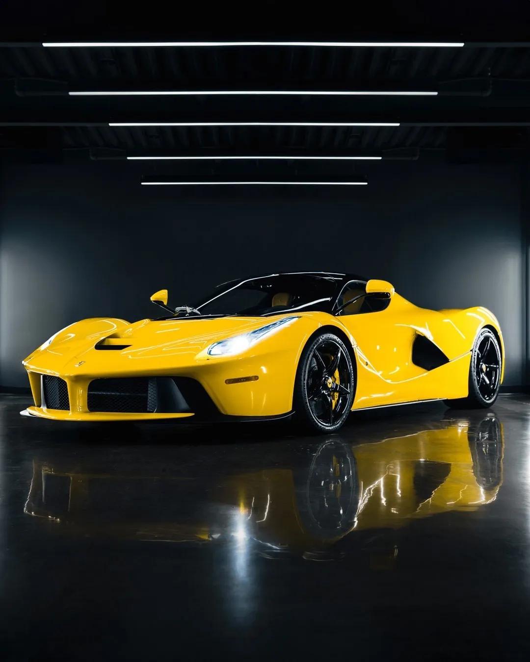 2014 Ferrari LaFerrari |  Giallo Modena 