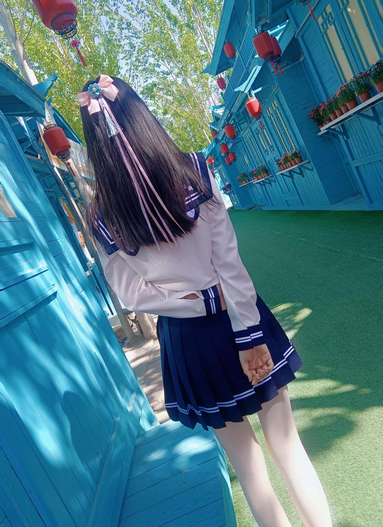 人这一辈子，

永远不要小瞧一个什么都经历过的女人。

她独自熬过无人关爱和关心