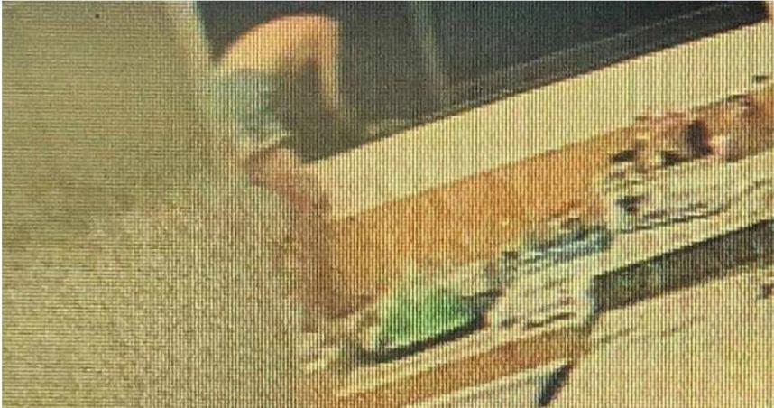 泰国有名9岁的小男孩于3月12日深夜闯入邻居家中，偷走了33400泰铢，而后邻居