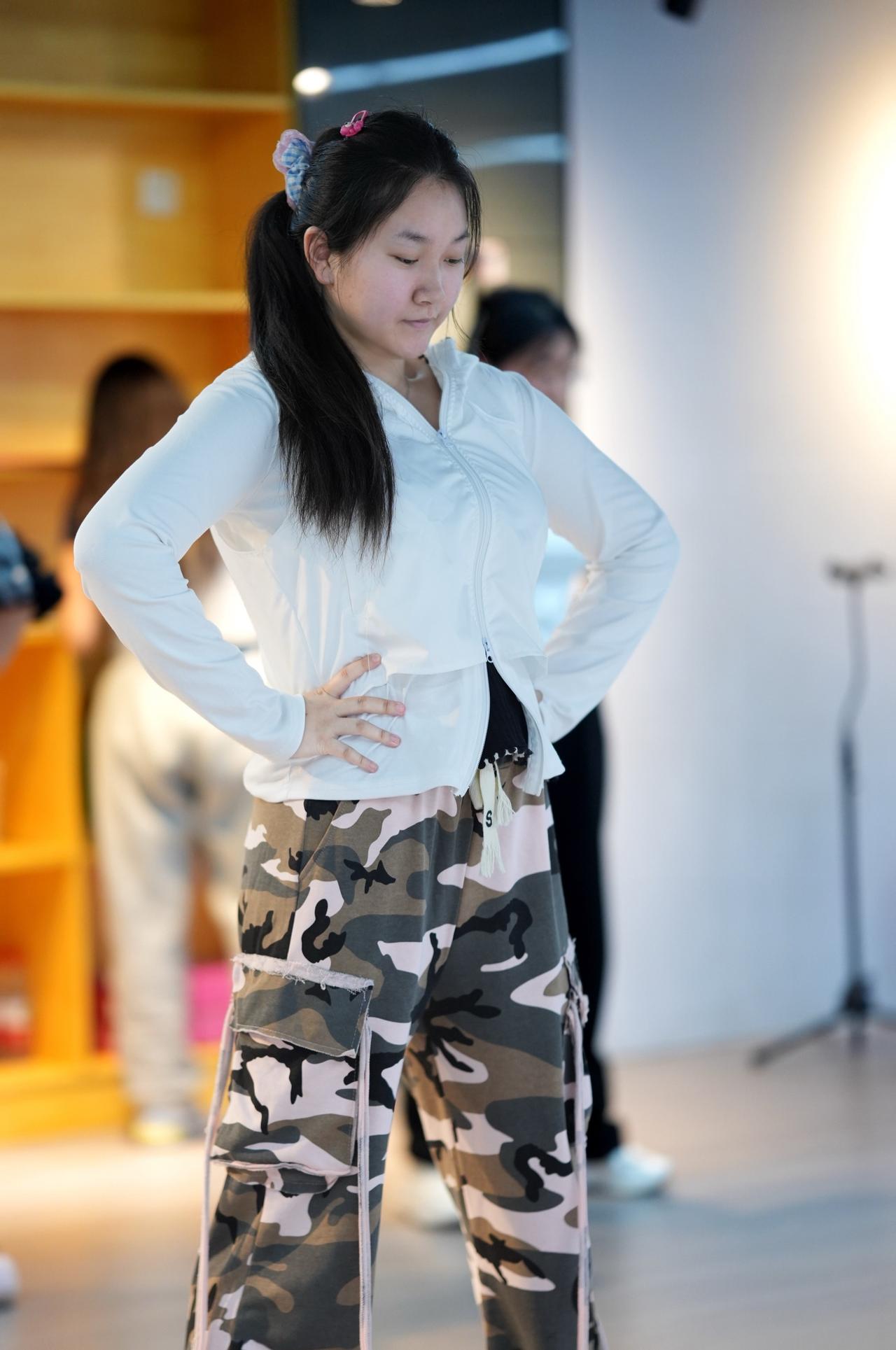 街舞女孩 舞蹈写真分享 舞蹈女孩