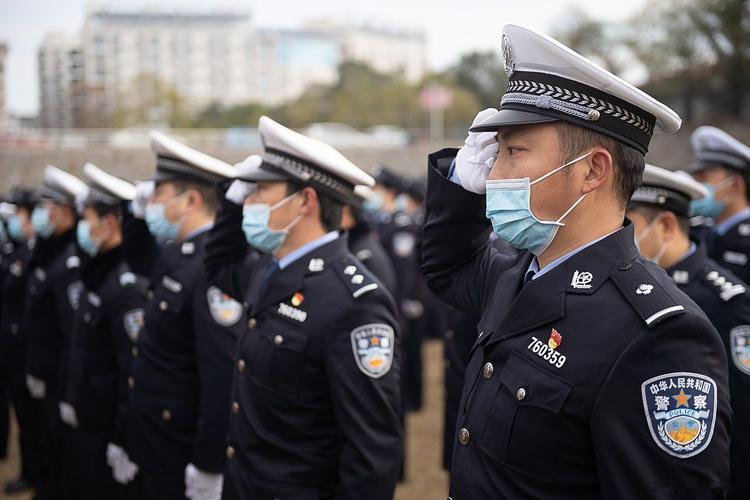 为什么高考警校越来越火🔥高分扎堆，真的值得冲吗？
最近几年高考志愿出现一个很有