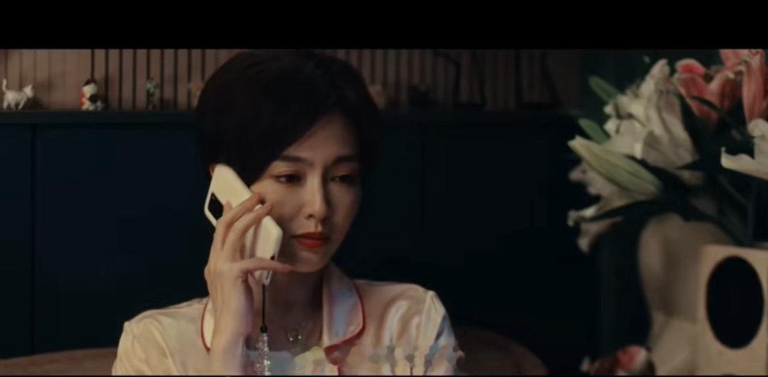 杨采钰破碎感杨采钰连着哭几天了看清现实后的失望，不被尊重的愤怒，爱而不得的遗憾，