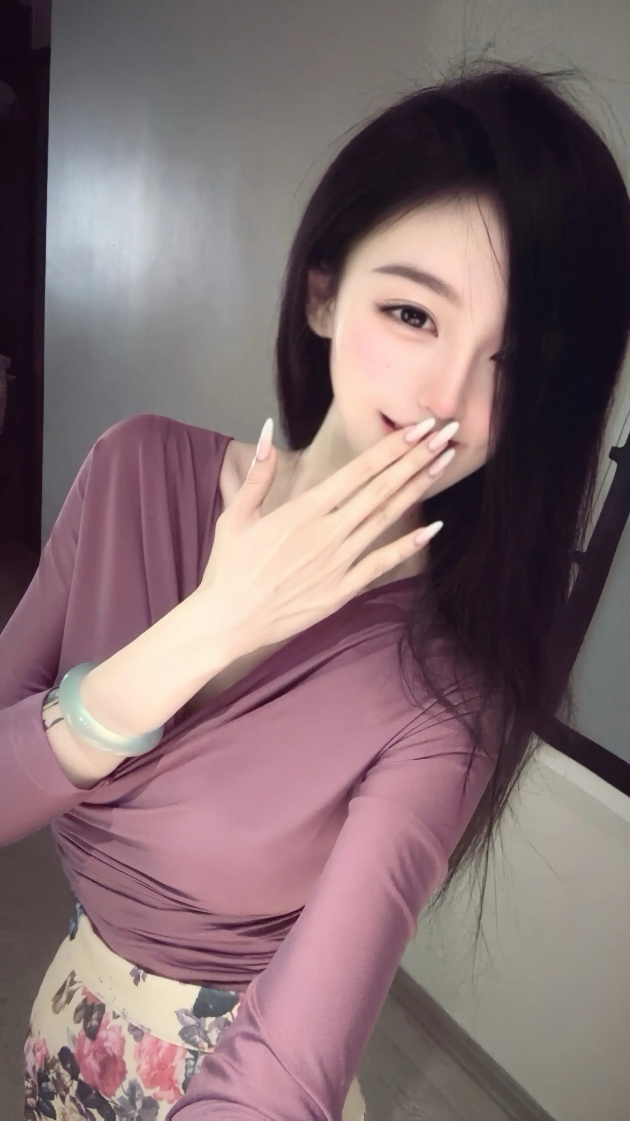 气血很足的样子。