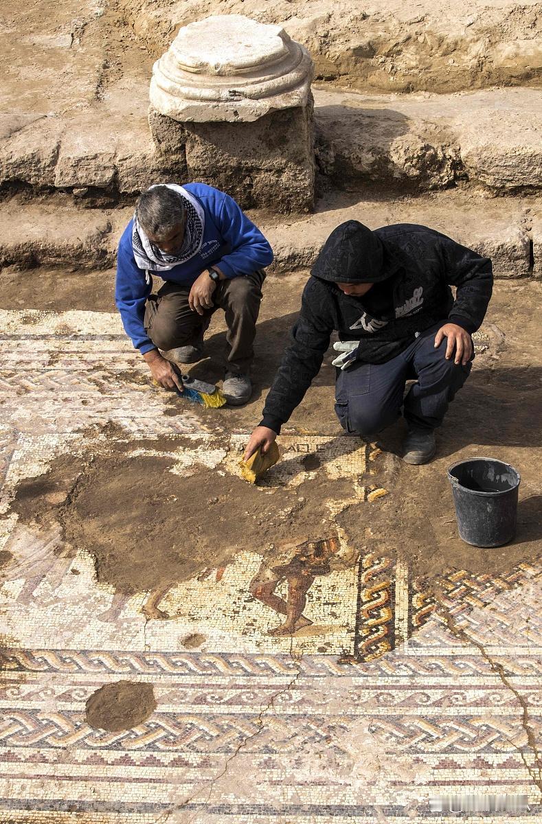 甘肃拆迁工地上演现实版