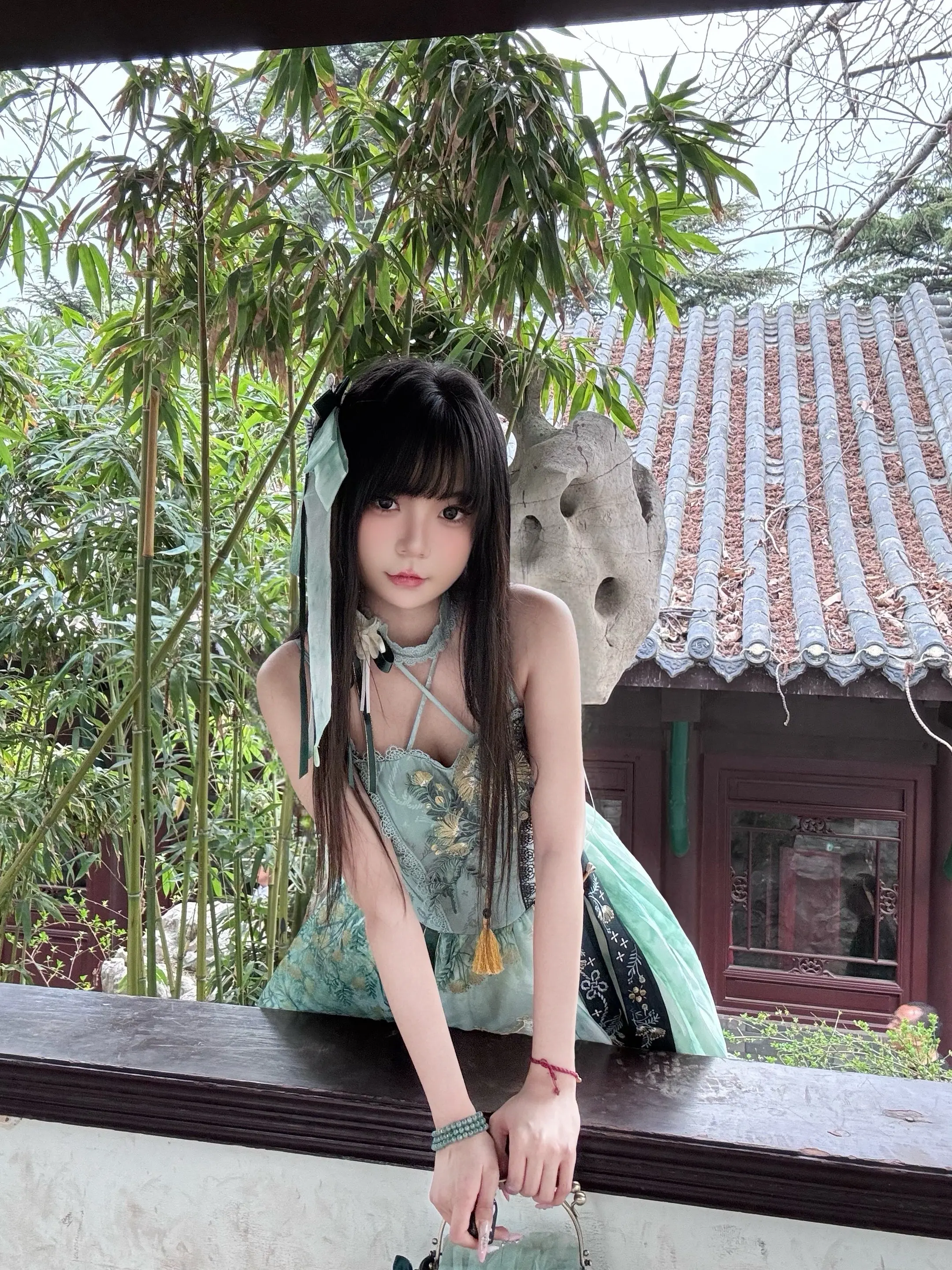 你说相逢自有时 可我只觉得枯木难逢春