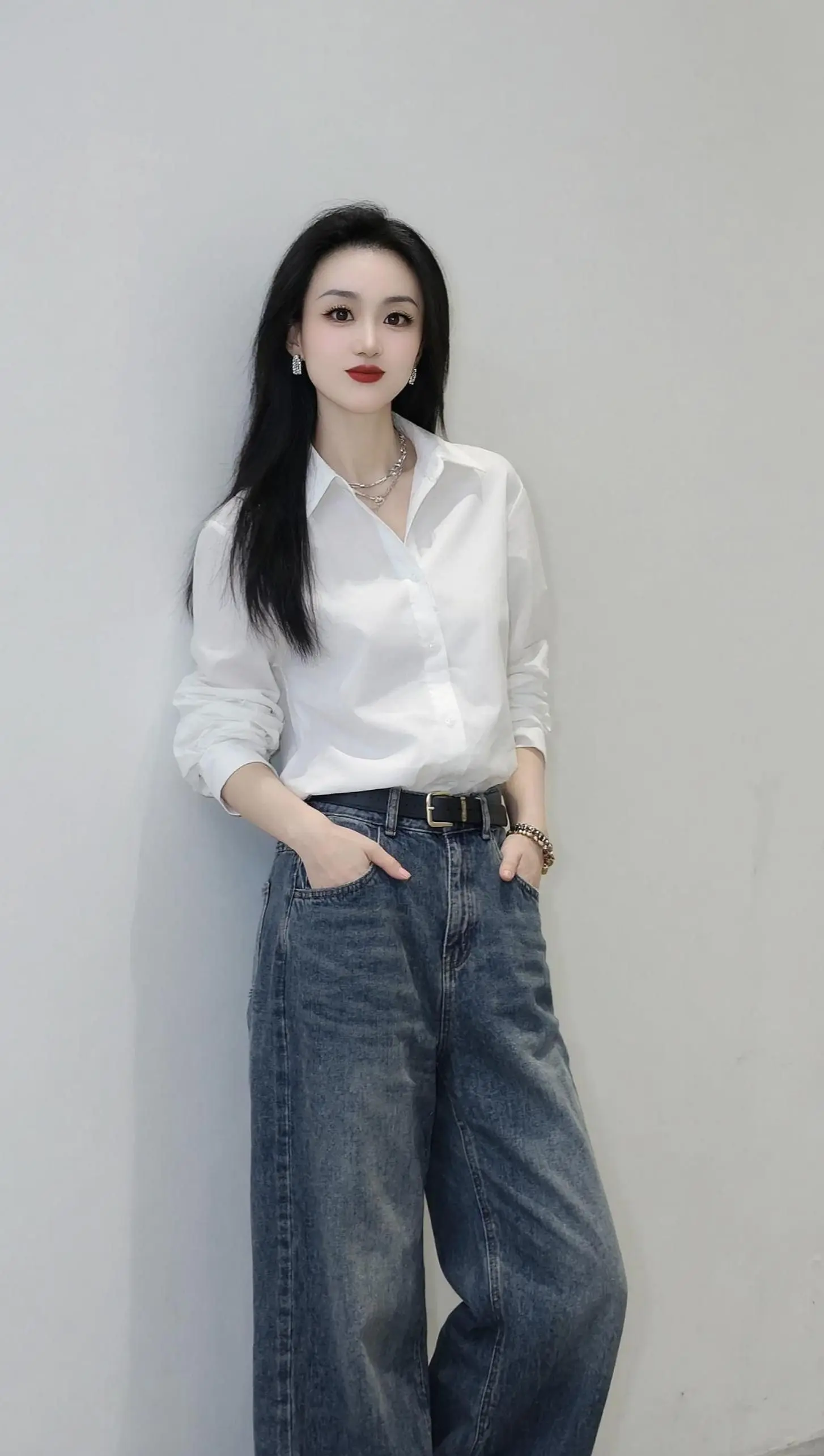 “要么别瞒我  要么瞒住我 记住我都是带着答案 去问你问题的”