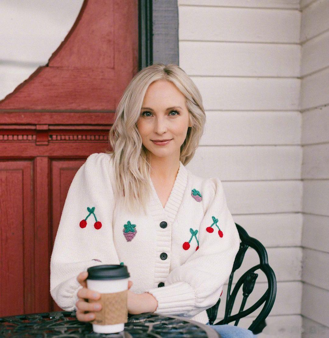 《#吸血鬼日記#》女主角 Candice King！休閒與清新共鳴，幻影與現實交