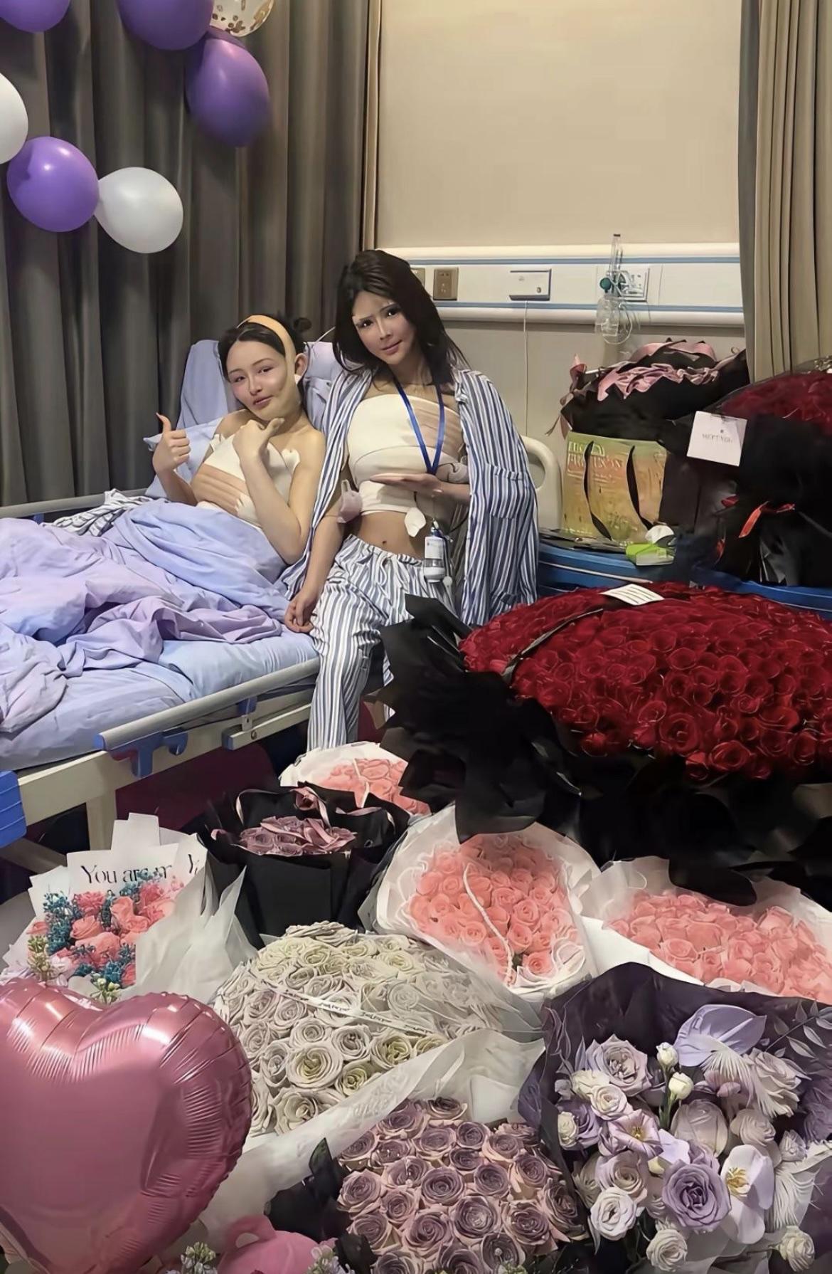 两位美女做的是什么手术[泪奔][泪奔][泪奔]