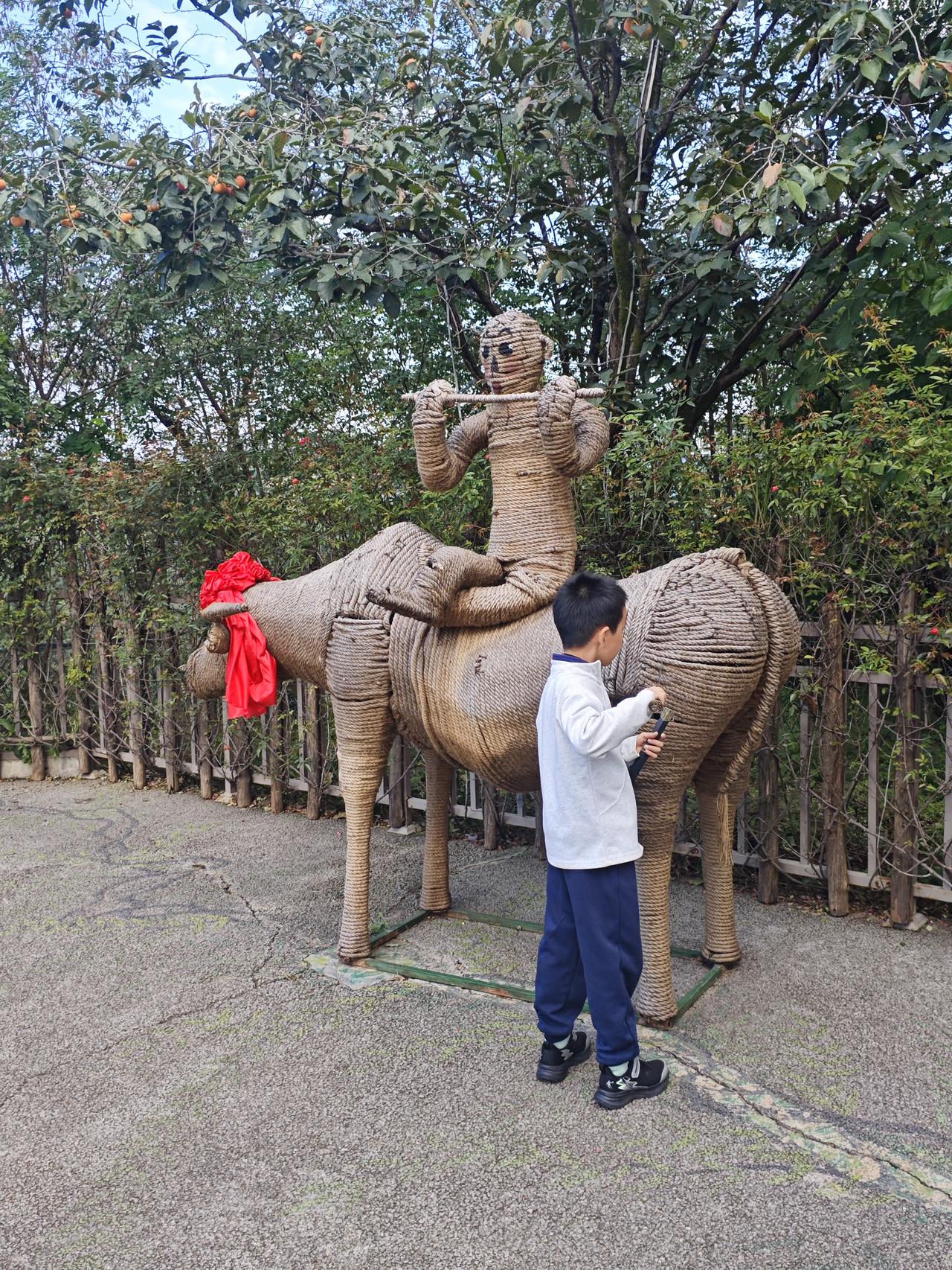 被领导认可，才算好老师吗？职评里确实是现实
 
很多一线老师心里都藏着一个扎心疑