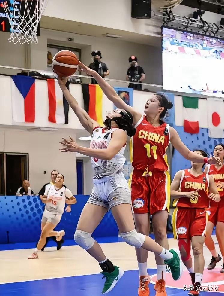 又是李沅珊大爆发，U17女篮世界杯上半场中国女篮47:33领先拉脱维亚女篮14分