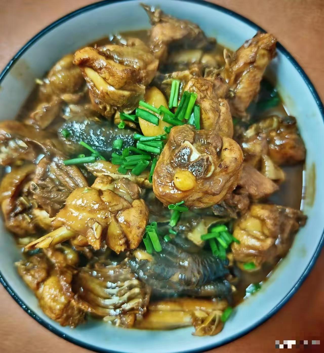 我前妻就非常漂亮，工作也好，本人一般，最后撤出，现在找一个不漂亮的，很幸福，我感