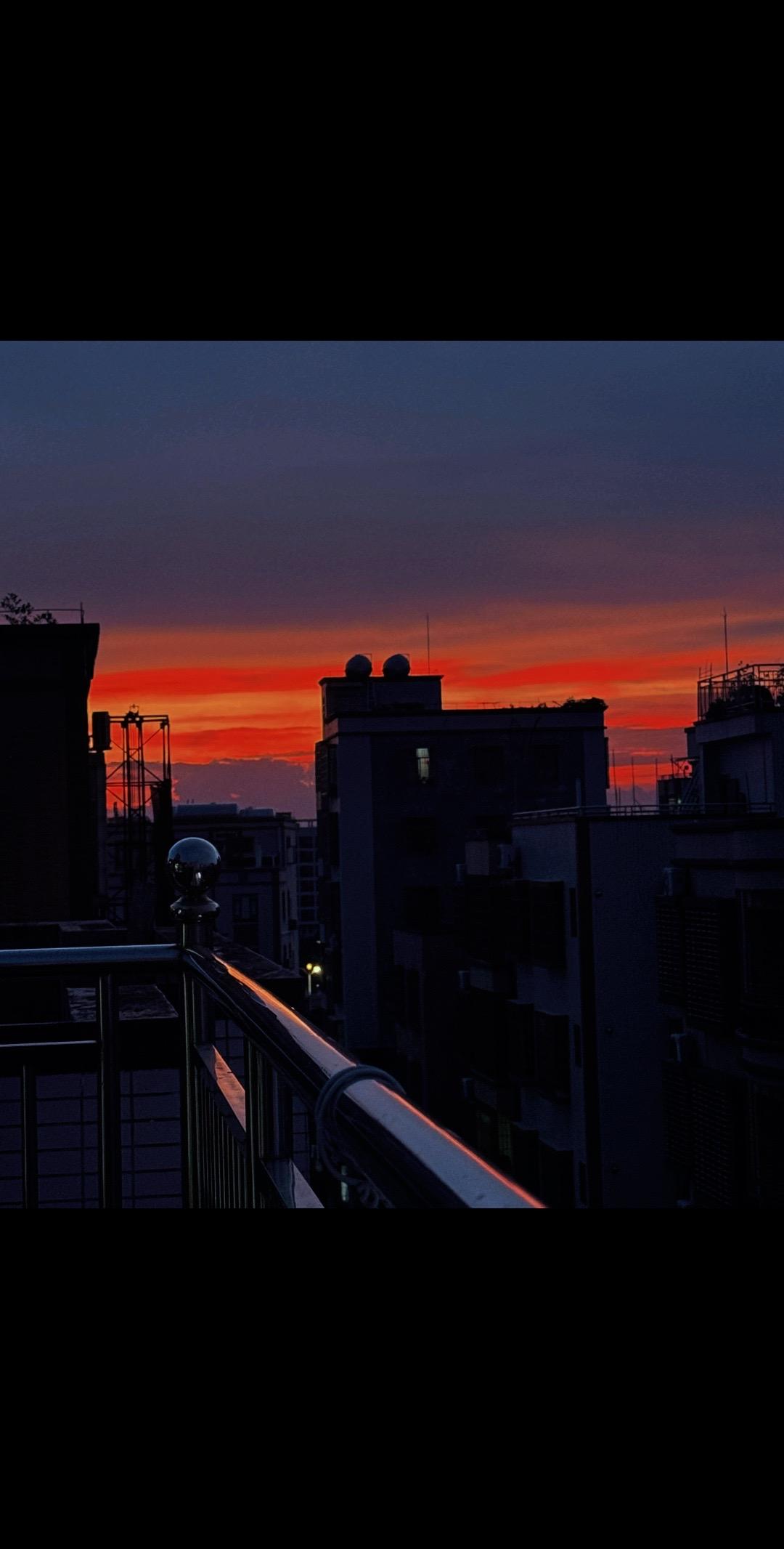 走开，我要发伤感文案了🌄