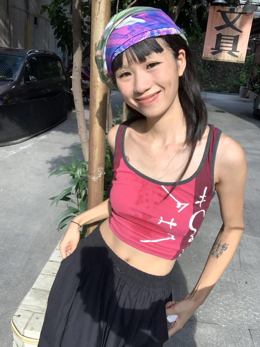 本来看你说话挺讨厌的，但是看了你自拍又觉得不讨厌了，哪个公主不刁蛮呢...