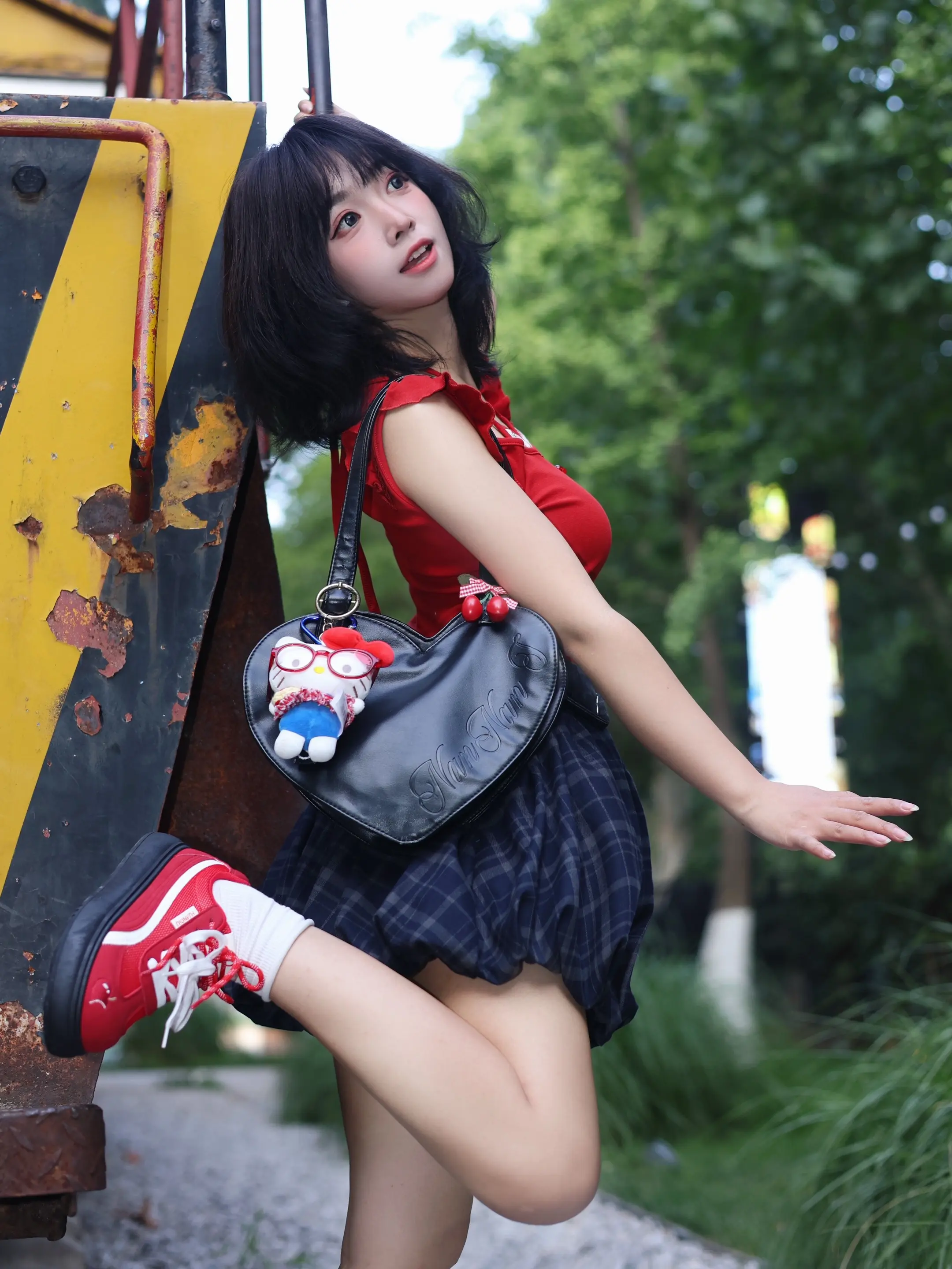 空气里都是夏天的味道🍒。甜妹