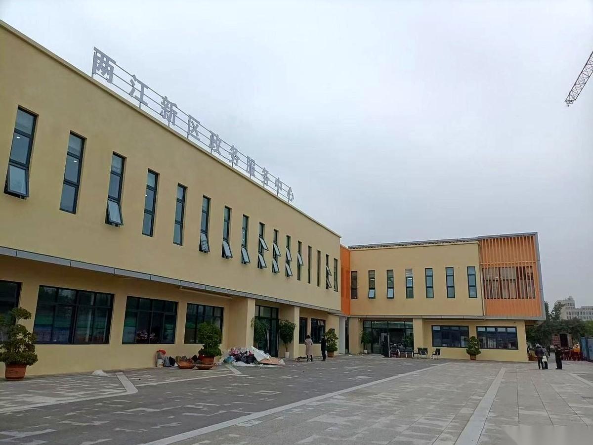 我跟你说，今天真的会谢，差点被导航坑死在春华大道。
就那个我们开了多少年车都无比