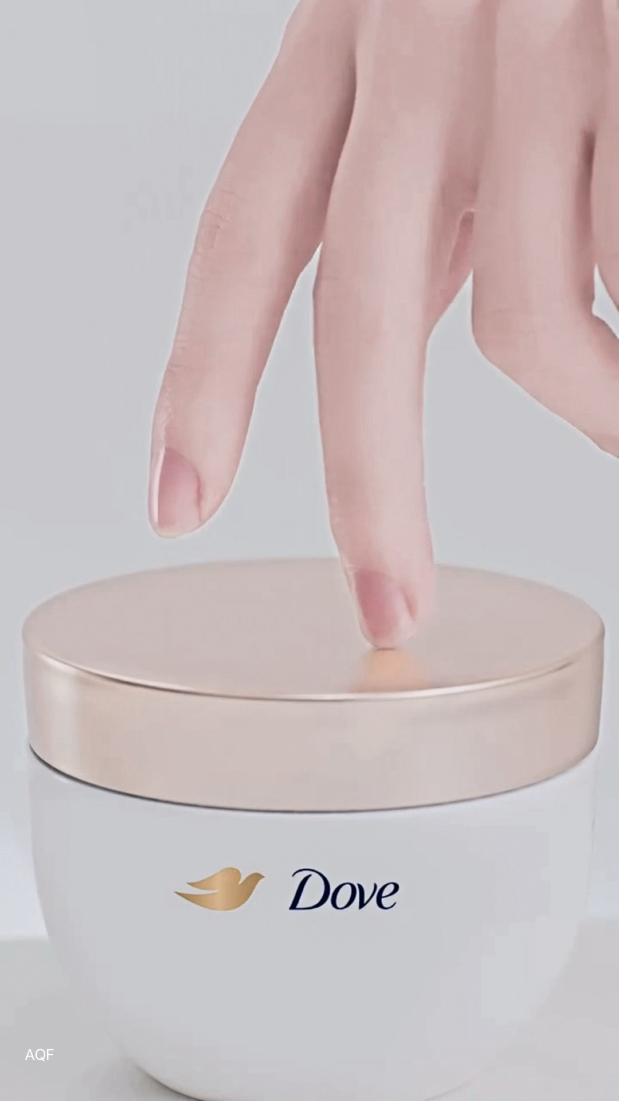 这粉指甲盖儿一看就知道谁