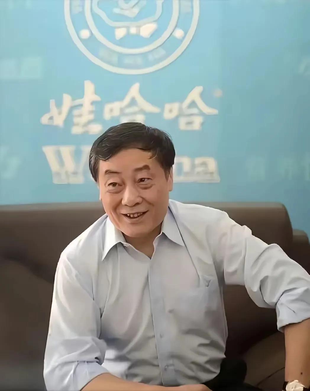 宗庆后的爷爷叫：宗继先
宗庆后的爸爸叫：宗启𫘧
宗庆后再大逆不道，再不孝顺也不