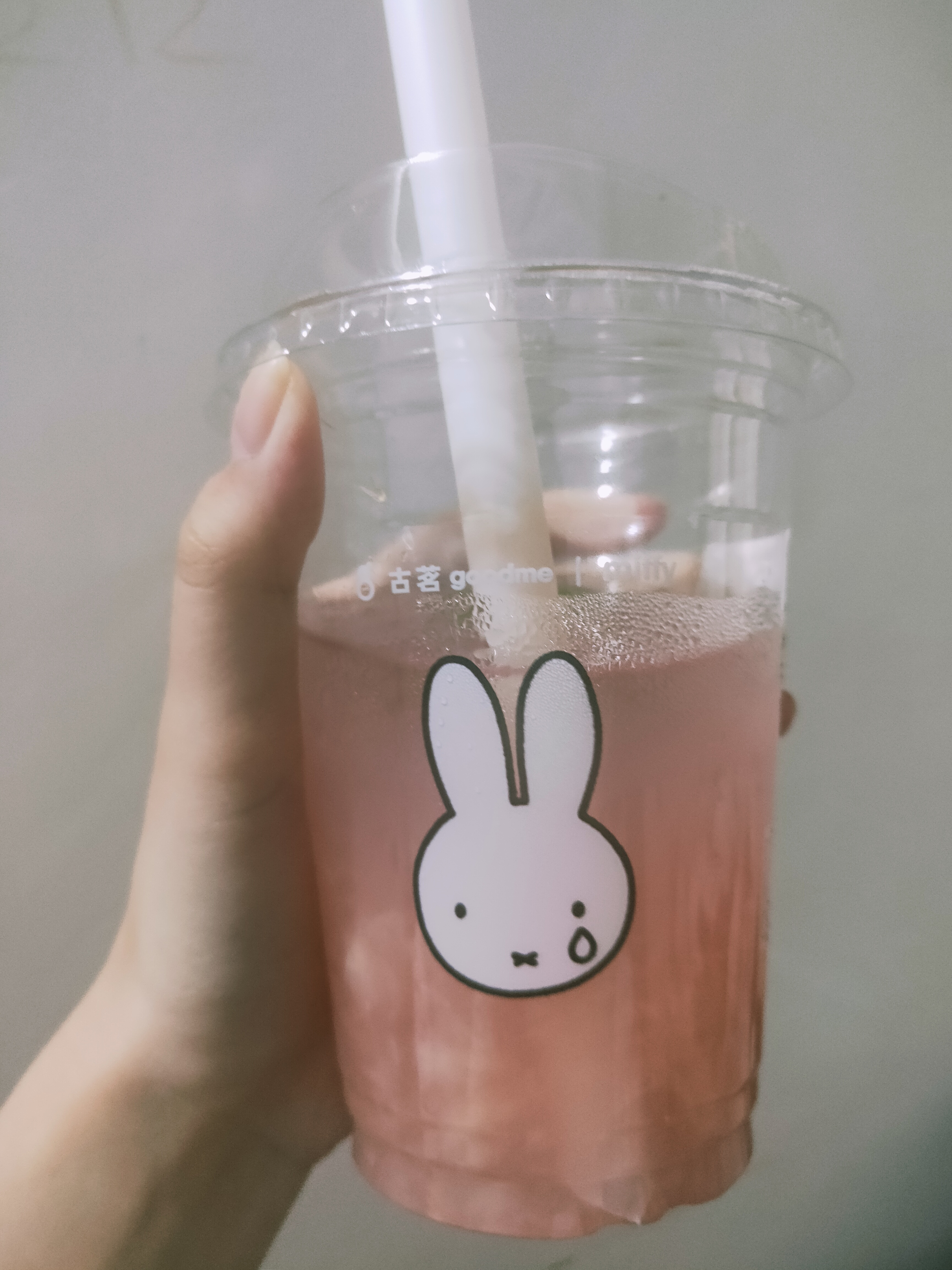 哭泣de米菲兔不知道为什么桃子乌龙茶给我加了一片柠檬