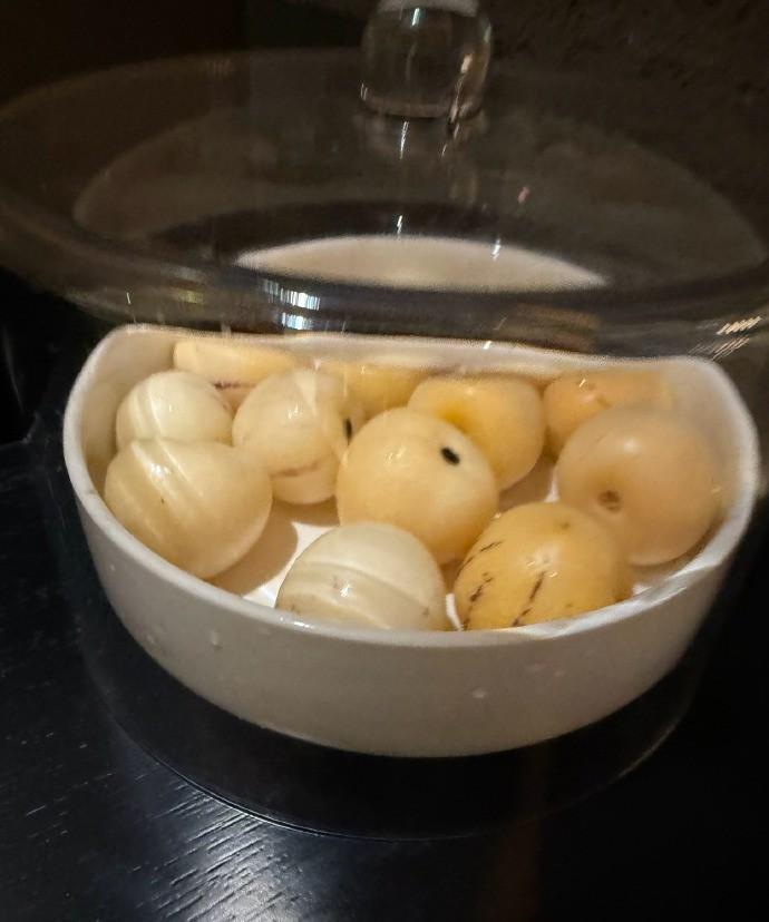 和好朋友来金色印象按摩啦，这里环境真的超舒服。重点夸夸餐品，味道太赞了，种类超多