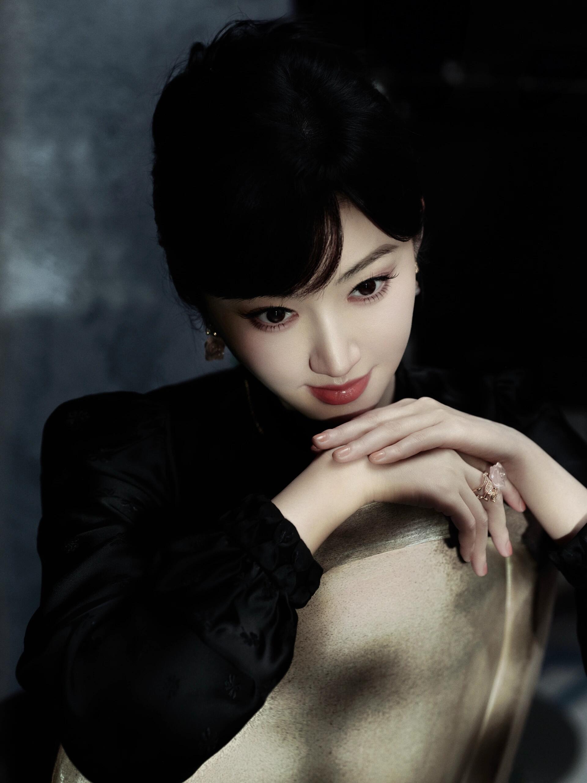 景甜 顶级进化论有一种经济上行的美 