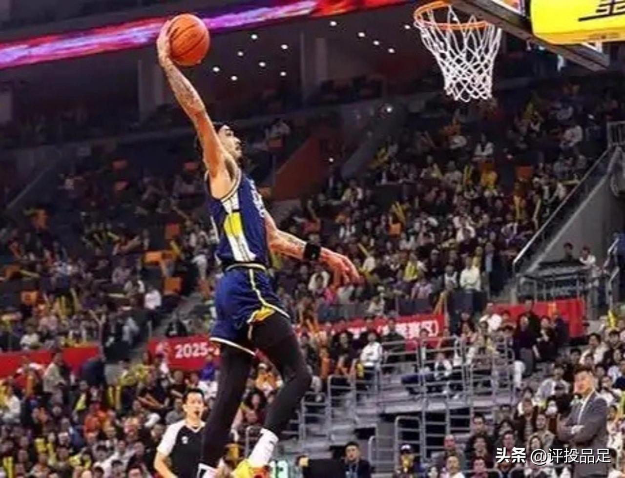 广东宏远今晚第一节28-32落后江苏队，三个不可思议！
1.不可思议，江苏队在第