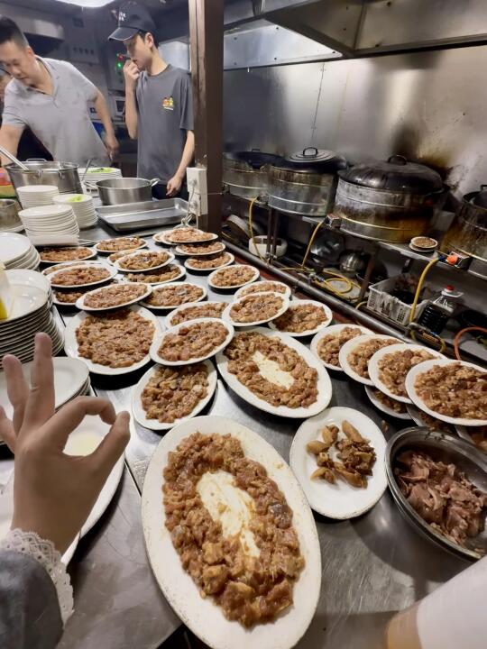 🚇通勤两小时也要去吃的佛山新鲜排骨饭！！！