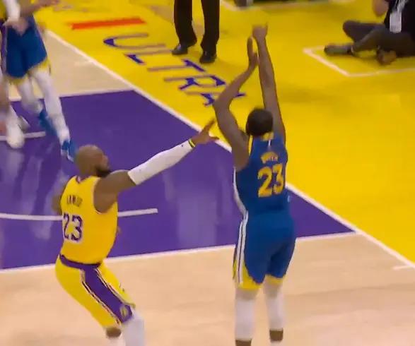 追梦对詹姆斯说：“你最好像防库里那样玩命贴防我。”🤣 