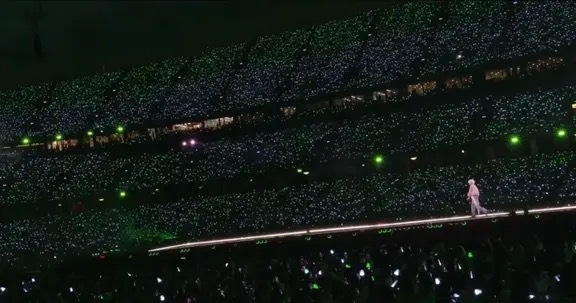王源宇宙超级无敌大大狂欢巡演 所以人生的参照物是什么？我不知道就好像是在某一个瞬