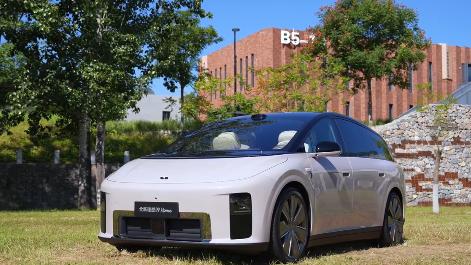 5米2大六座，掉头比Model 3还轻松？理想i9实测真有点东西！

刚上市的理
