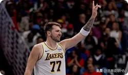 NBA本赛季至今，看看都有谁能做到场均25+5+5吧

兰德尔，森林狼大前锋，2