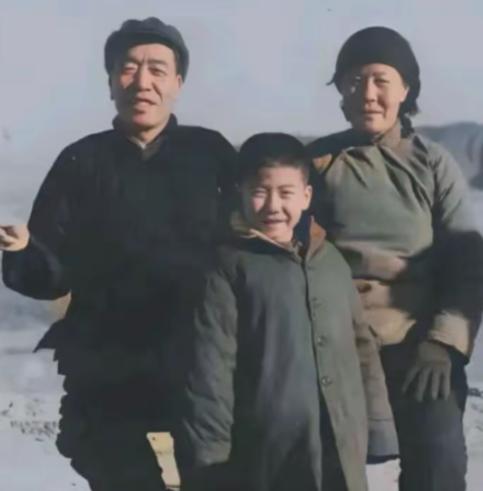 1965年，陈永贵的第一任妻子李虎妞去世后，经人介绍，昔阳县大寨村妇女宋玉林成为