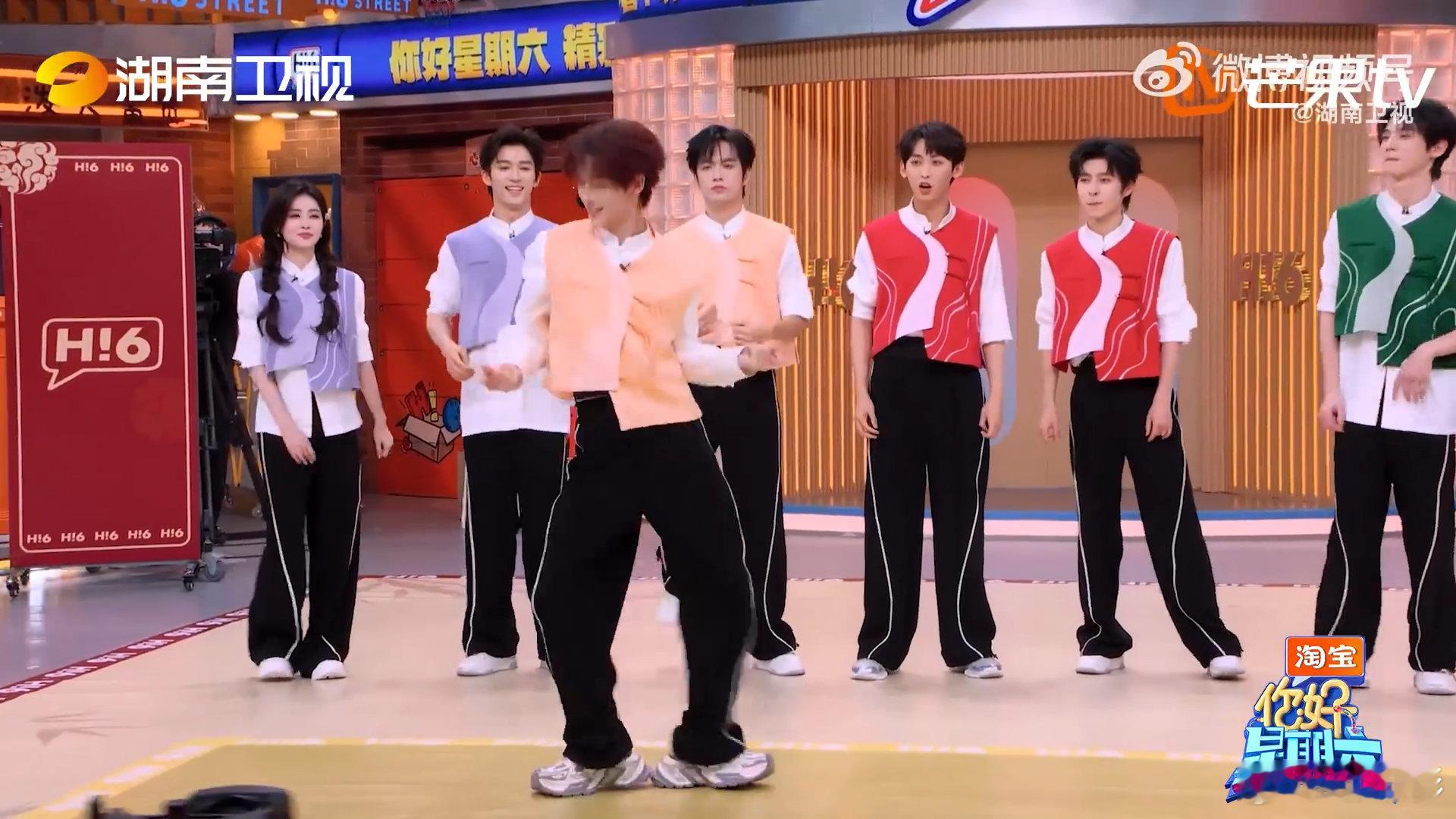 丁程鑫跳舞是统治区你好星期六丁程鑫一上舞台就开启“统治模式”！《你好星期六》里的