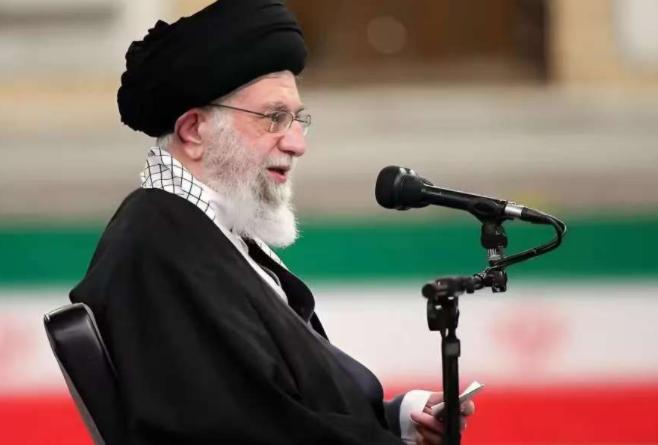 狠到骨子里！伊朗反杀美国的四招，招招让霸权破防！


别再觉得美国军力天下无敌，