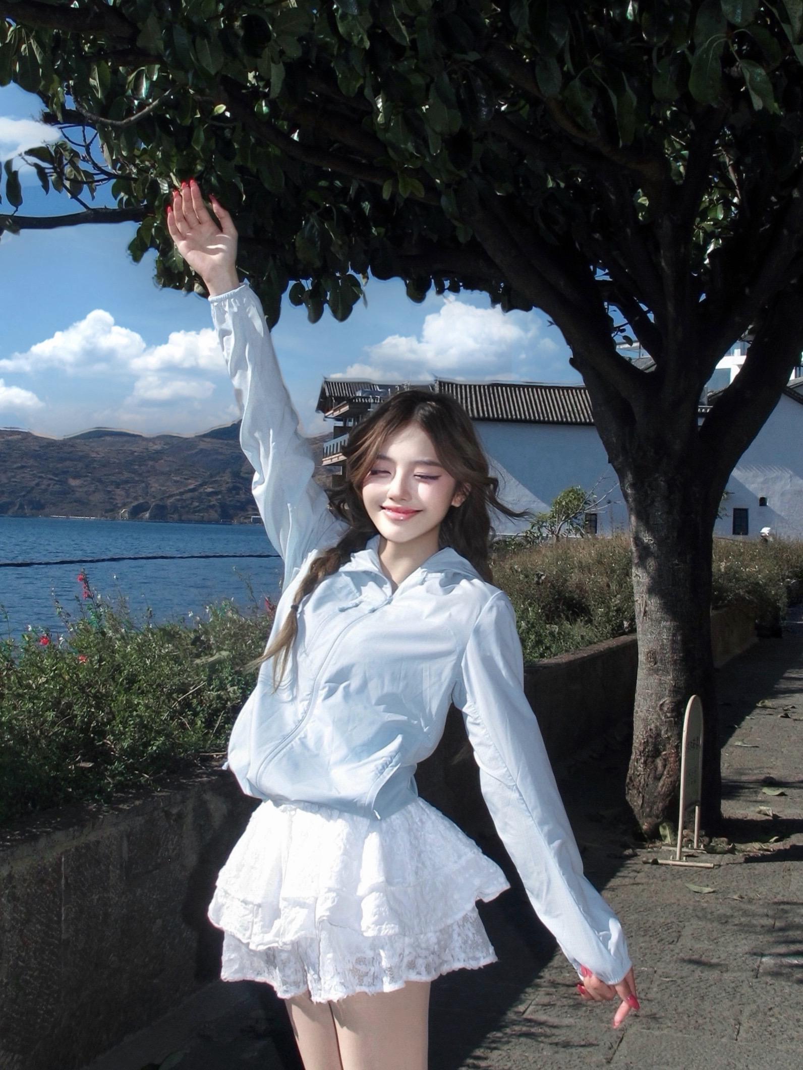 大树会拥抱每一个抬头的人