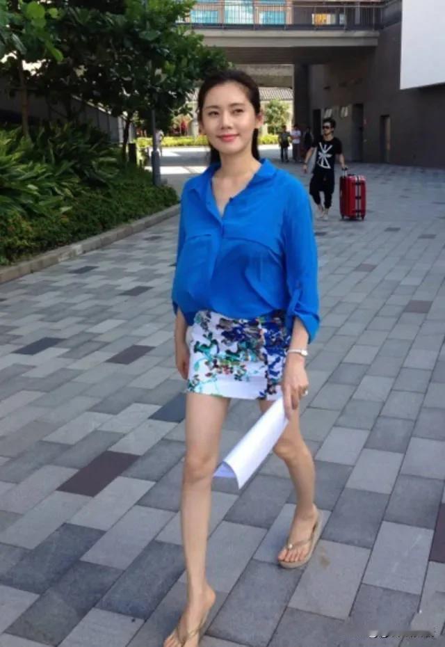 秋瓷炫的名字咋听着总让人想起瓷砖呢？
这其实说到底，就是一种“名字与印象”的落差