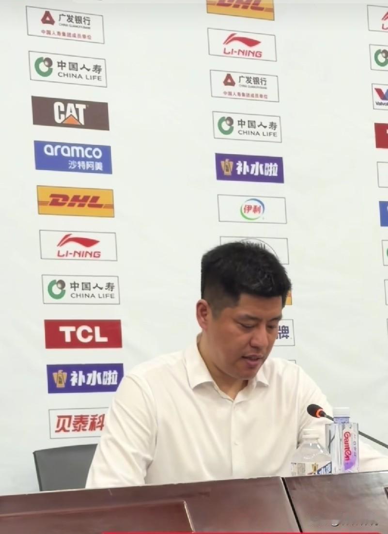 CCTV5直播CBA季后赛1/4决赛G3，四强名额已经产生三支球队，剩余一个名额