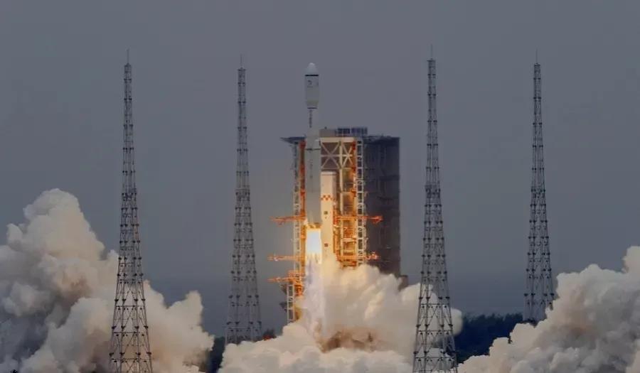 全球第二颗地月中继卫星“鹊桥二号”今天早上8时31分，在海南文昌卫星发射场由“长