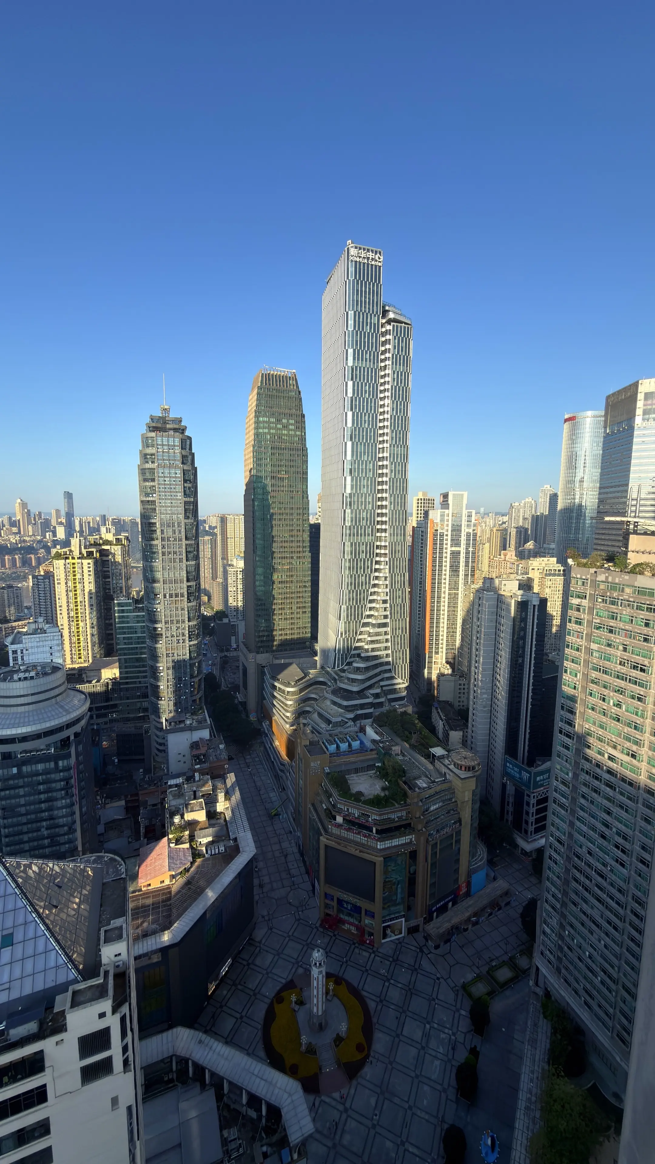 这城市那么空 这回忆那么凶