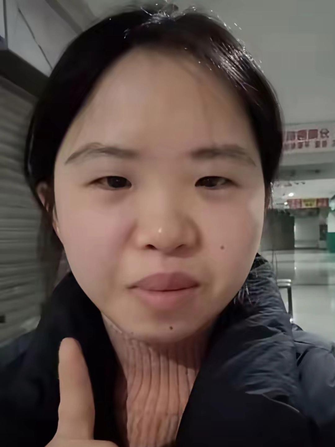 江西26岁姑娘离谱相亲条件引热议
 
江西这26岁姑娘的相亲要求：自己背着30万