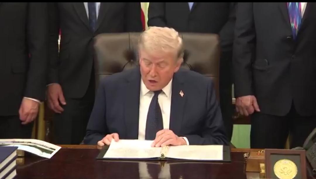 🚨 新闻快讯：特朗普记者会系列言论曝光，涉及伊朗、内政与国际事务
 
核心内容