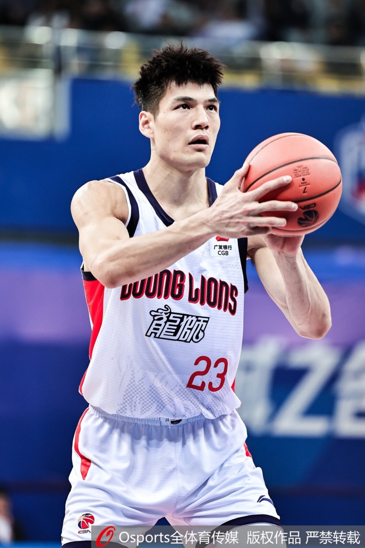 这也太准了！陈国豪本赛季至今三分24中14 命中率高达58.3%！