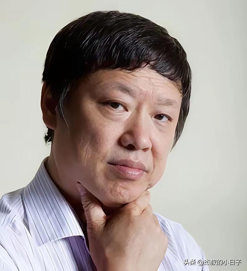这老小子，看着不像好人呢？