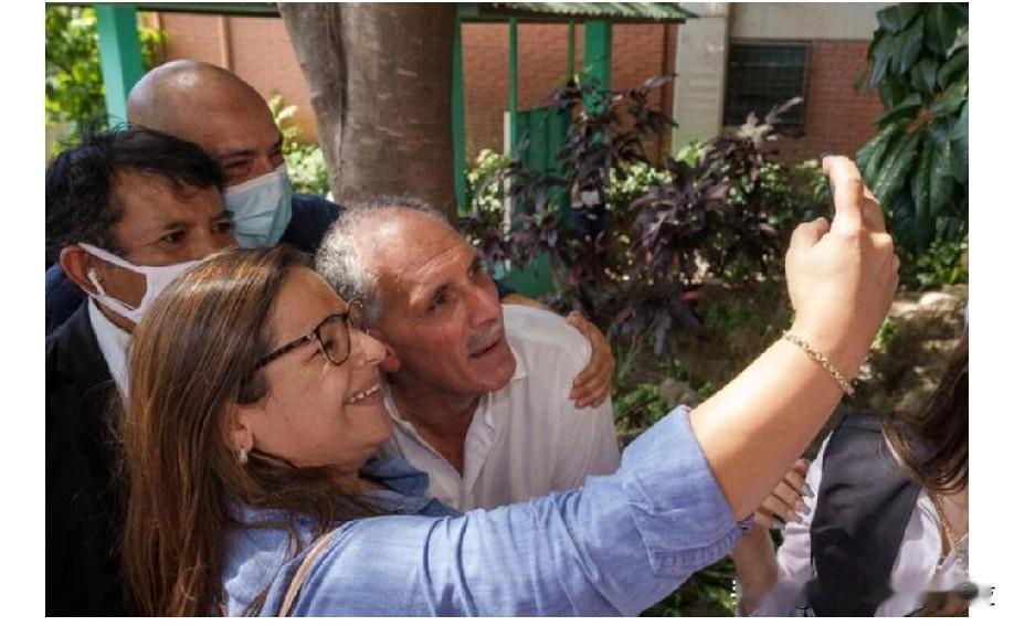 洪都拉斯将在特朗普意外干预的阴影下选举新总统。
TEGUCIGALPA (美联社