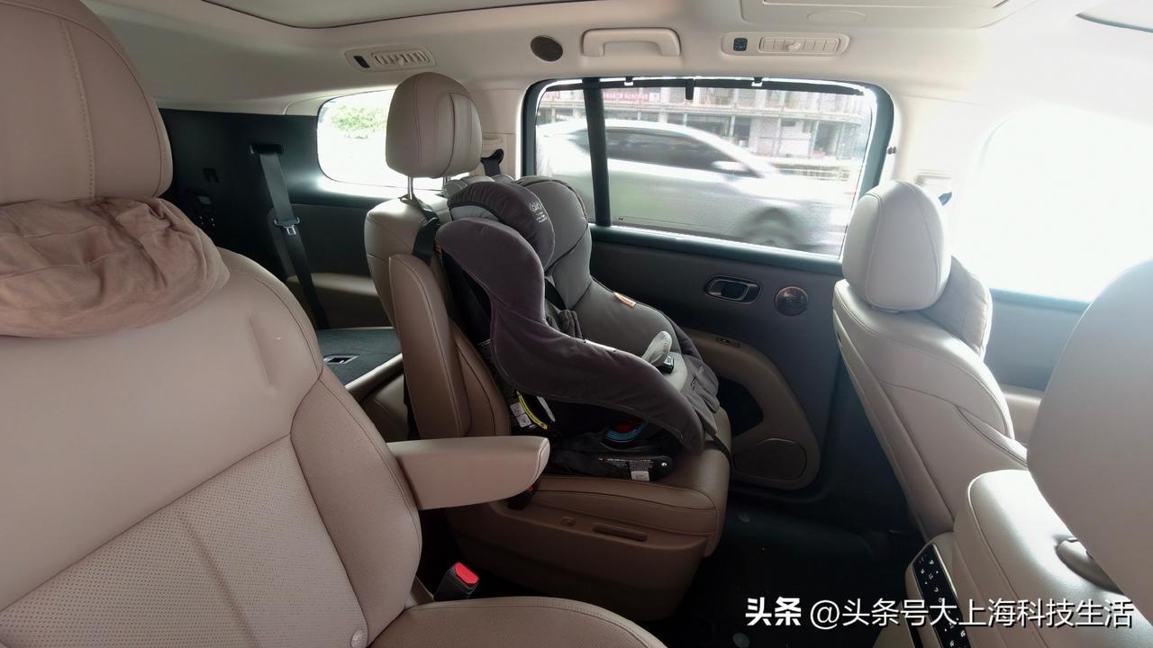 移动的头等舱，大唐EV把家人都照顾妥了

家里添了新成员，或者想带父母孩子多出去
