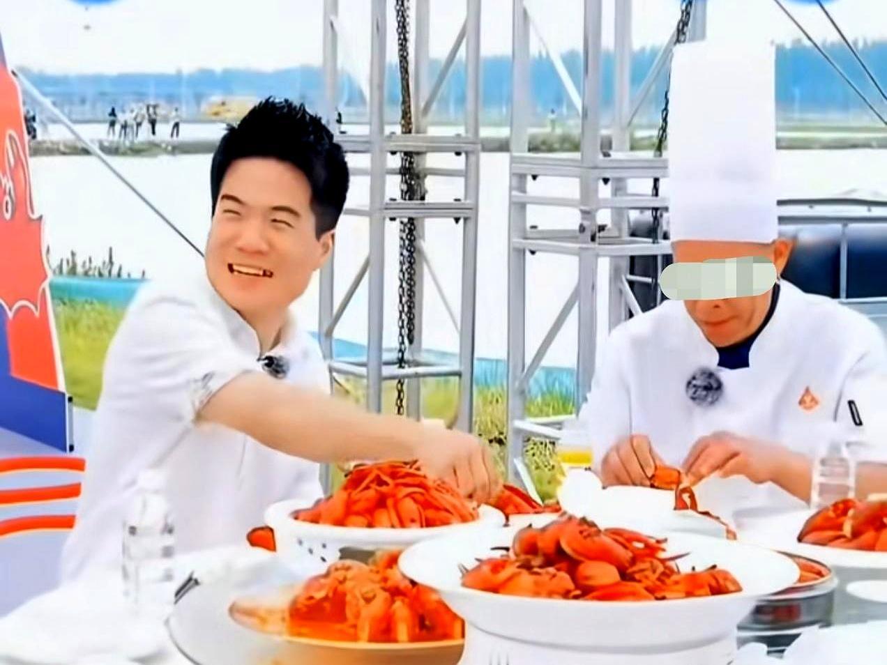 大佬们说过的狠话，最后都成了回旋镖。
 
贾国龙拍着胸脯说西贝没一道预制菜，结果